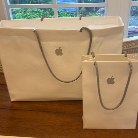 EMPTY apple boxes. 11 total plus 2 bags. - Picture 8 of 8